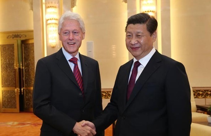 習(xí)近平會(huì)見美國(guó)前總統(tǒng)克林頓