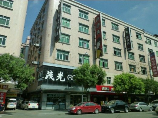 東莞市厚街鎮(zhèn)武裝部長(zhǎng)林偉忠3