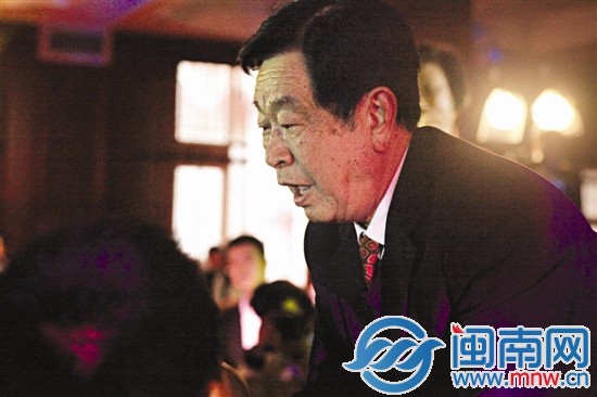 成功圓夢(mèng)，吳天乙老師激動(dòng)得流淚