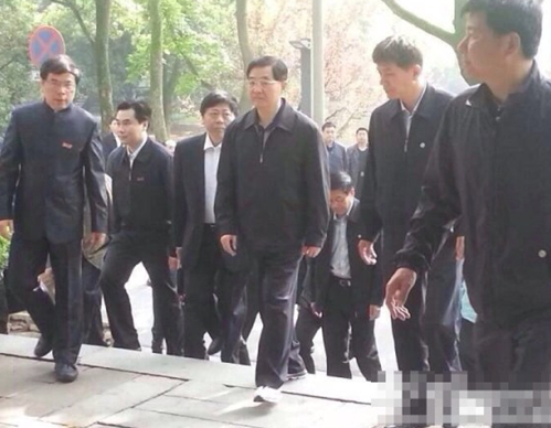 胡錦濤到訪湖南大學，參觀岳麓書院。