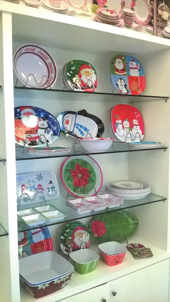 吉利展出的密胺餐具產(chǎn)品。