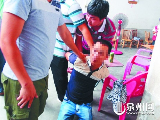 5月27日，專案組奔赴湖頭鎮(zhèn)，抓獲偷盜家禽的犯罪嫌