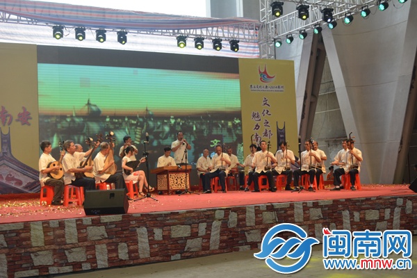 南安市官橋鎮(zhèn)什音隊(duì)表演現(xiàn)場(chǎng)